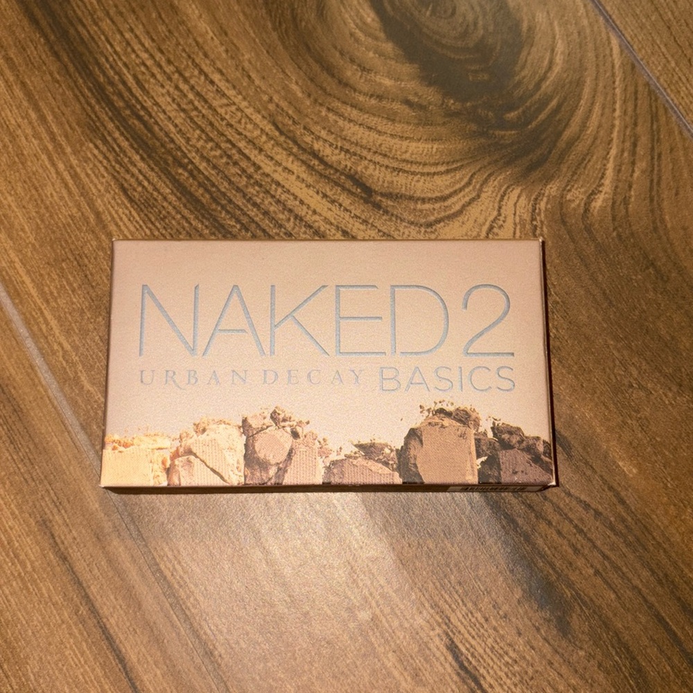 Naked2 Basics Matte Neutral Eyeshadow Palette